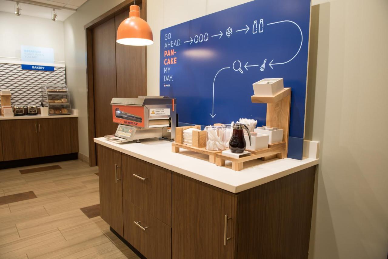 Holiday Inn Express & Suites - Louisville N - Jeffersonville By Ihg المظهر الخارجي الصورة